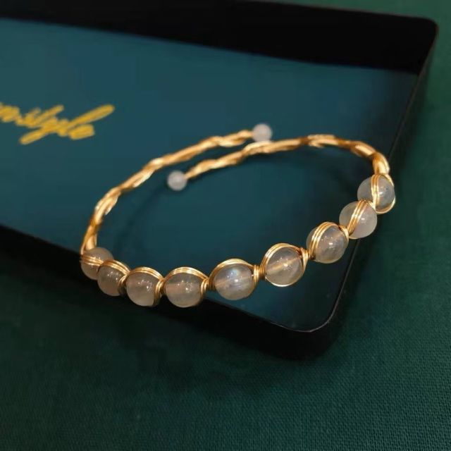 สร้อยข้อมือหินมูนสโตนMOON STONE และ กำไลหินคาร์เนเลี่ยน Carnelian